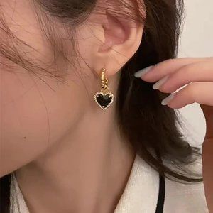 NEW Silver Black Zircon Love Heart Earrings